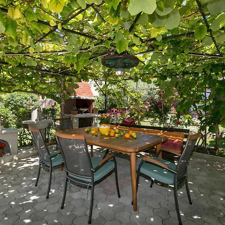 Loredana Apartman