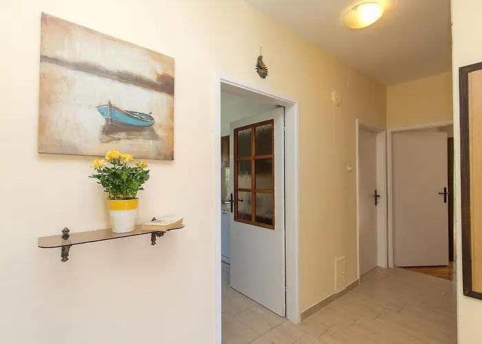 Loredana Apartment *